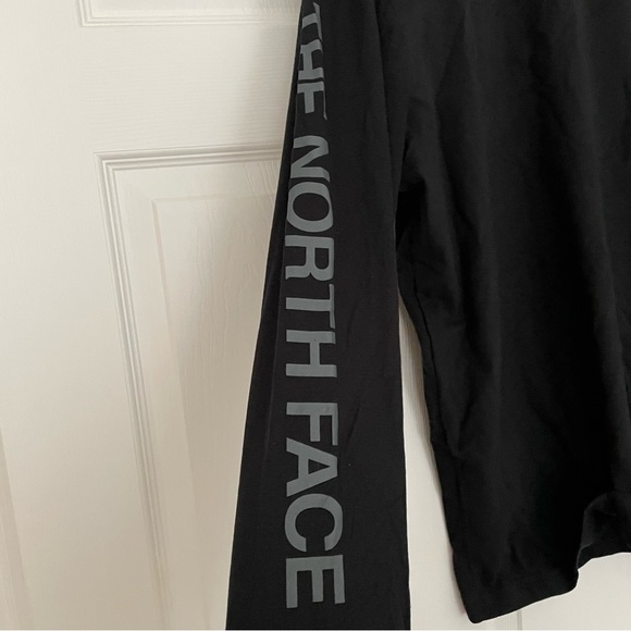 NWT Mens The North Face Long Sleeve - Black - Picture 6 of 9